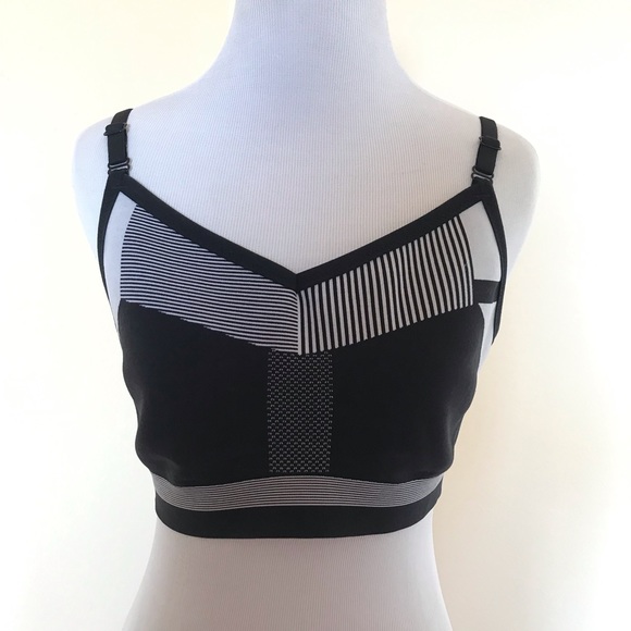 NWT Nike Flyknit Indy Tech Pack Women’s Sport Bra - Picture 2 of 7